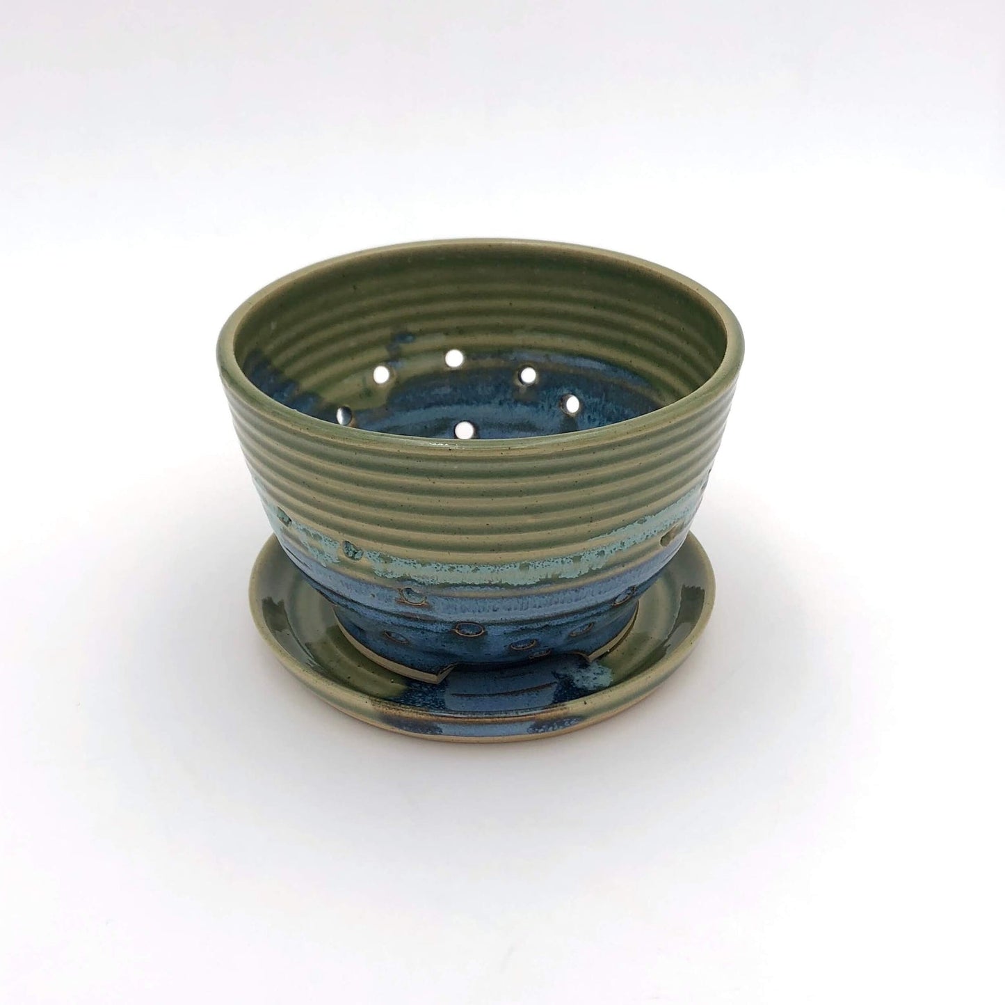 Berry Bowl with Colander