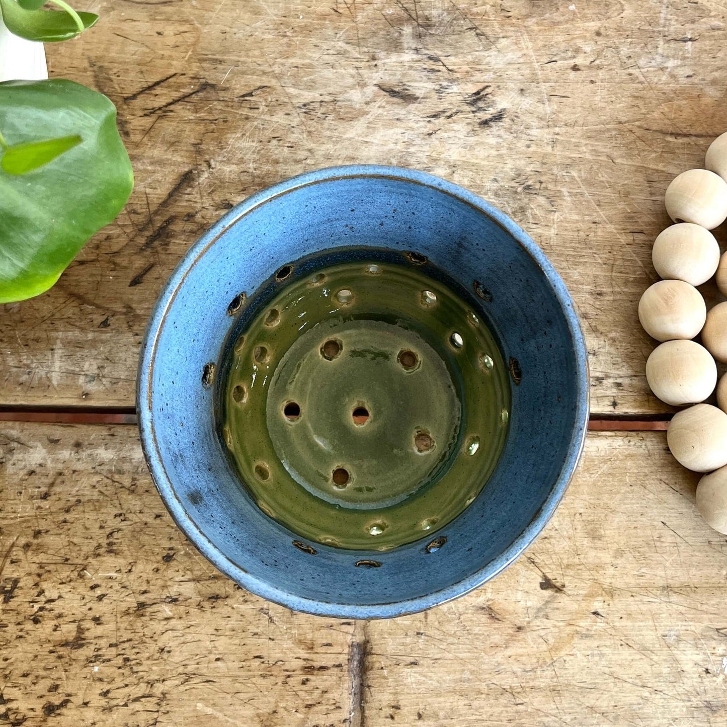 Berry Bowl with Colander