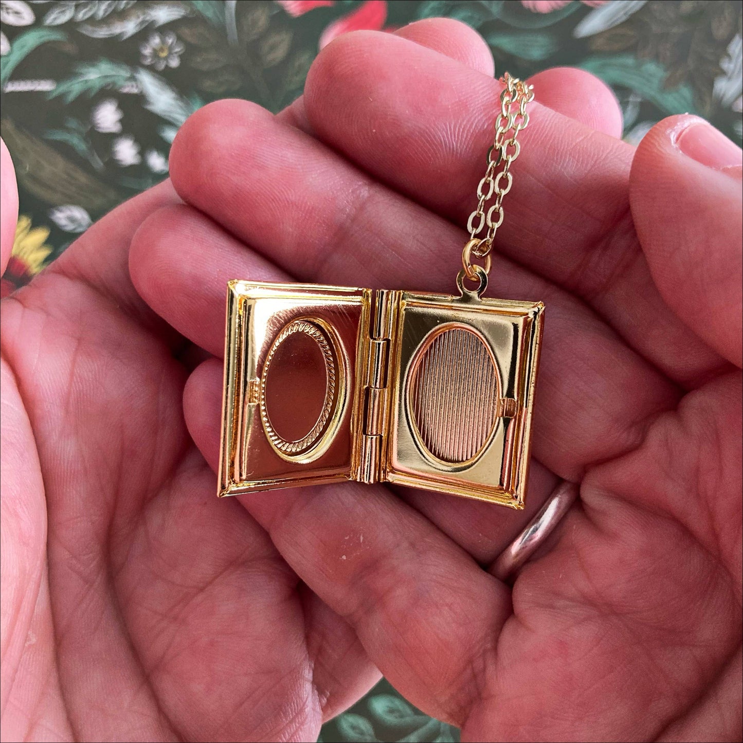 Book Locket-Harry Potter