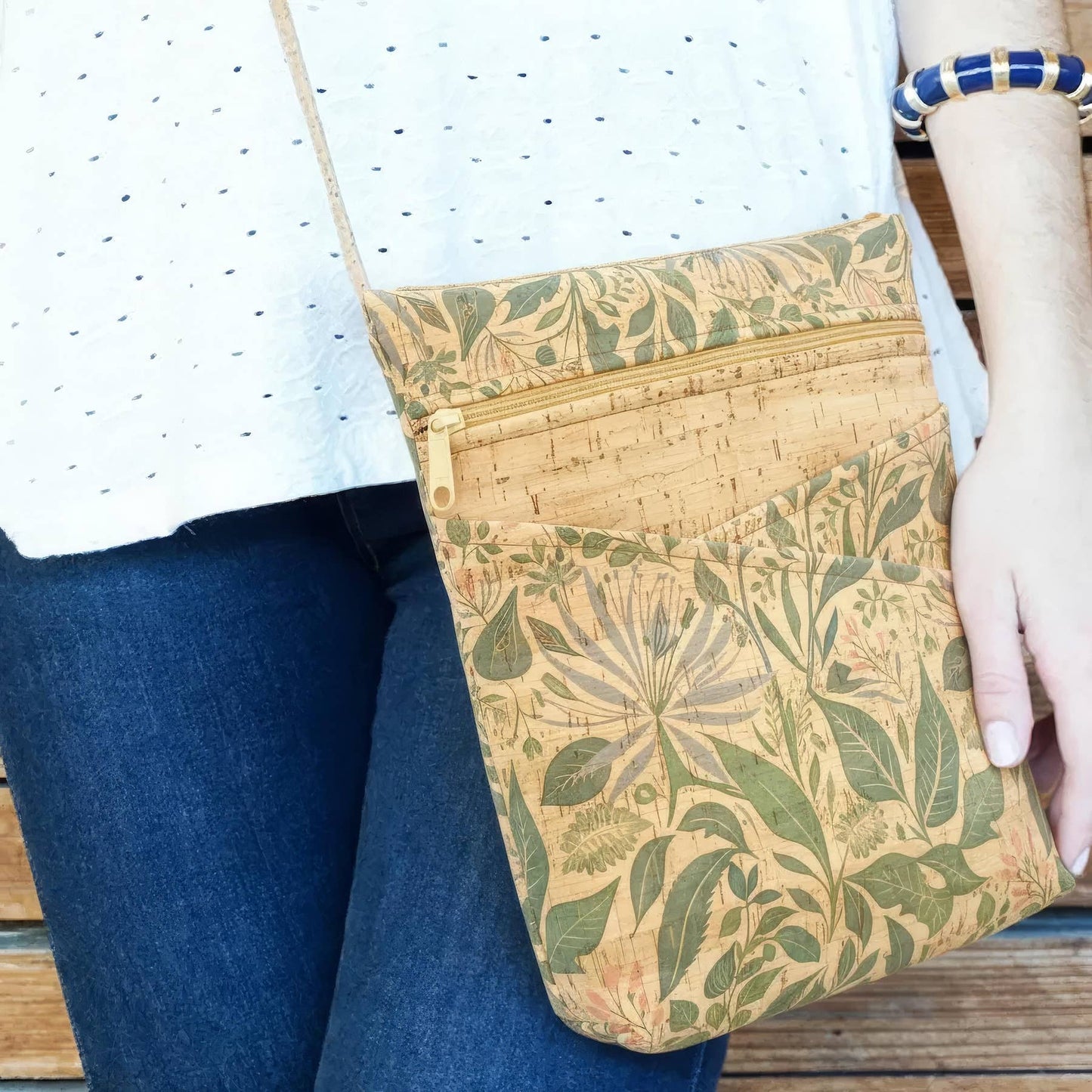 Cork Crisscross Pocket Crossbody Bag | Lush Botanicals