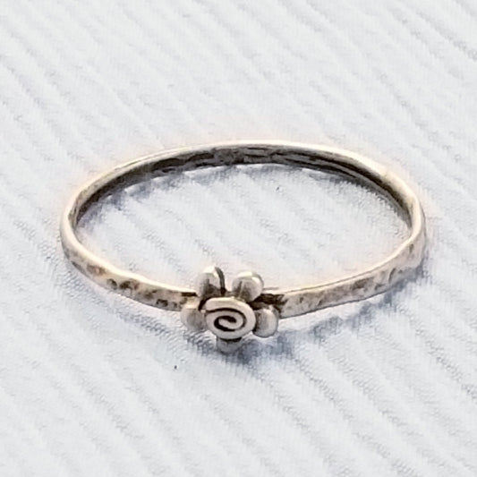 Tiny Flower Ring
